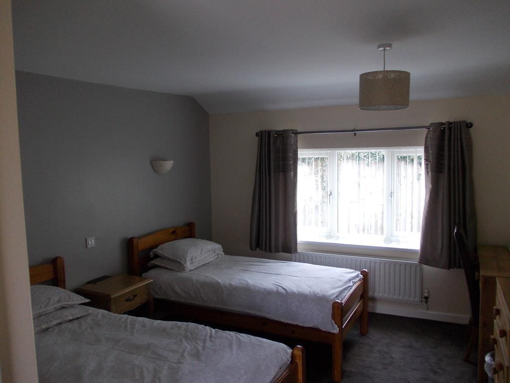 Rose Cottage Bed & Breakfast Solihull Exterior photo